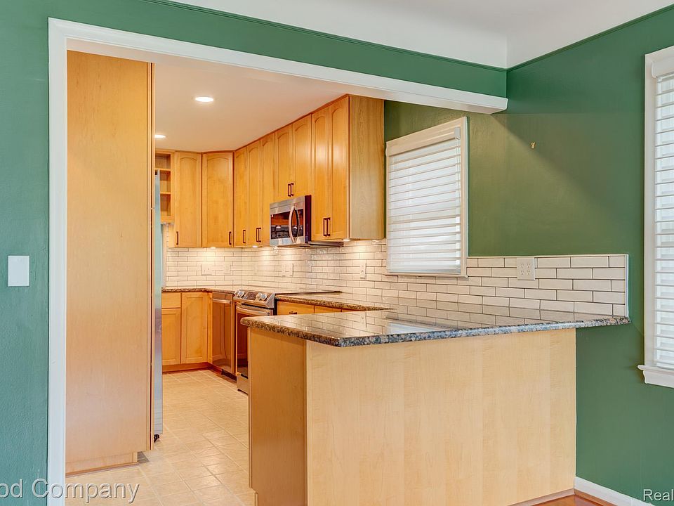 1024 Wyandotte Ave, photo 8
