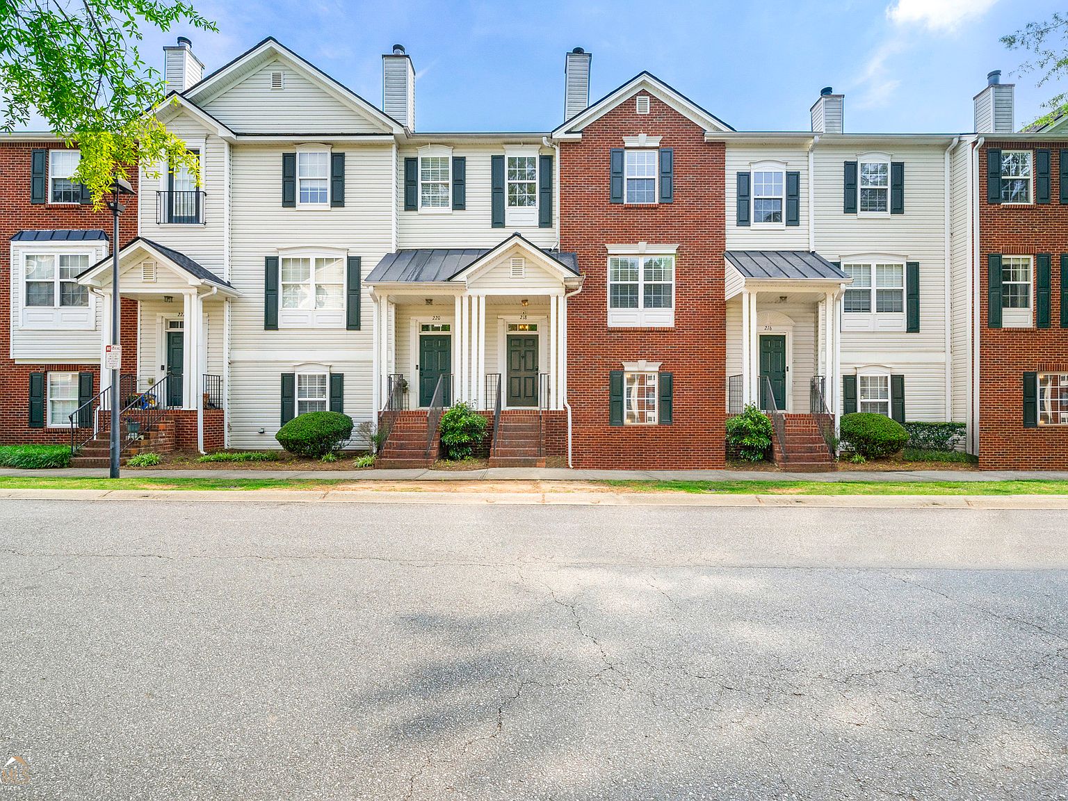 218 Village Square Dr, Woodstock, GA 30188 Zillow