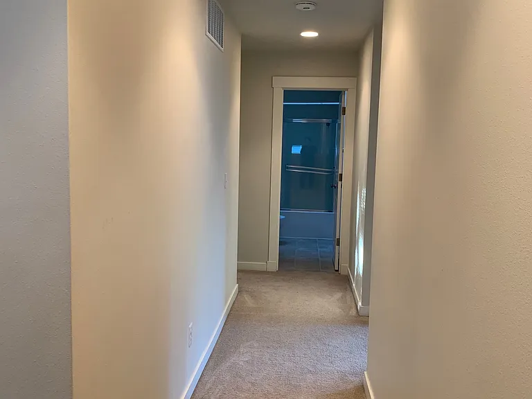 2018 NE 25th Pl — Photo 29