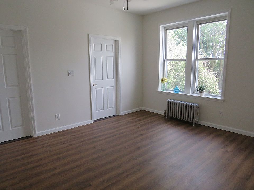 1st image of 284 19th St #2R
