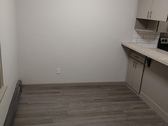 5th image of 1513 W Chelan Ave #A