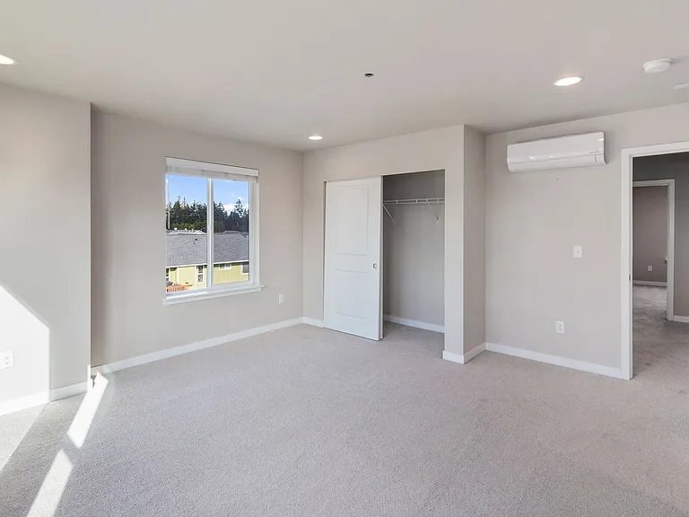 Rainier View Court Townhomes — Photo 28