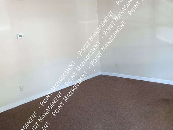 3rd image of 907 Palace Ct #27