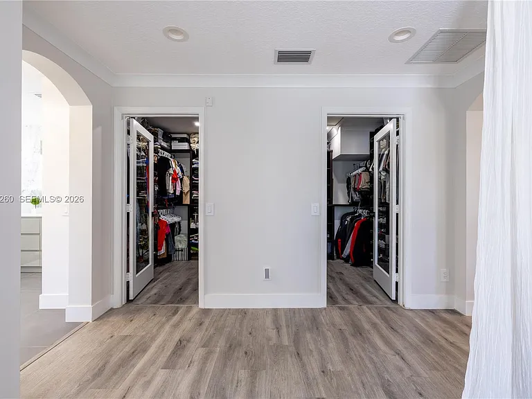 8904 Maple Hill Ct — Photo 24