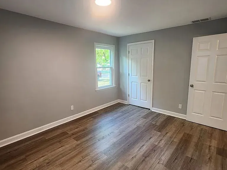 1244 Algonquin Pkwy — Photo 6