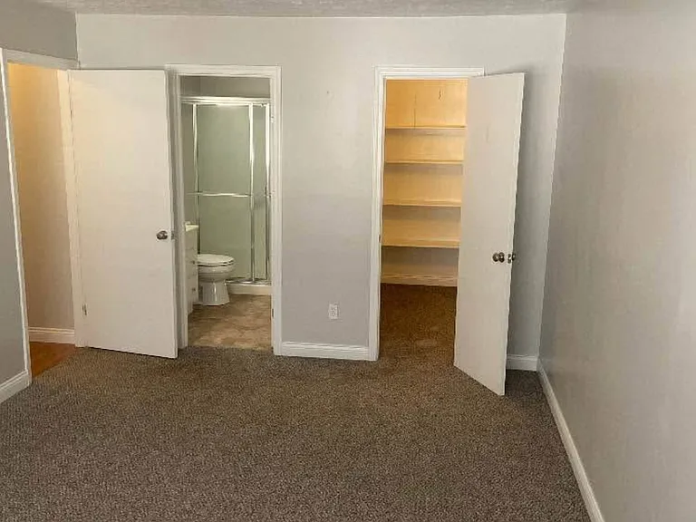 7166 Excaliber Dr — Photo 8