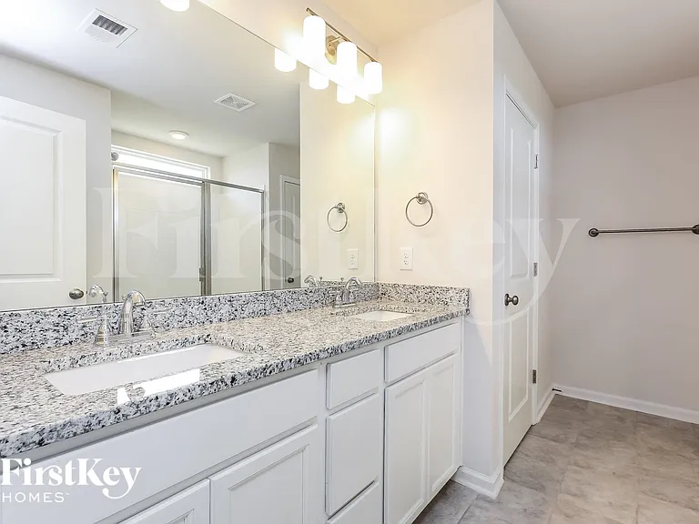 404 Stonefence Dr — Photo 13