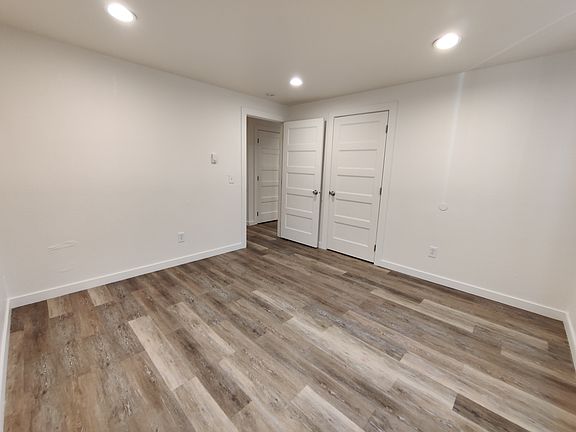 2nd image of 509 E Montana Ave