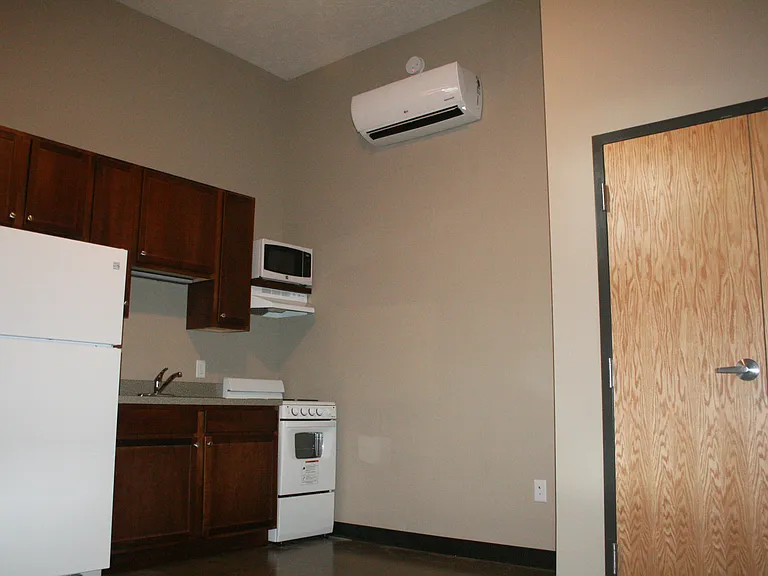 Aerie 147 Lofts — Photo 24