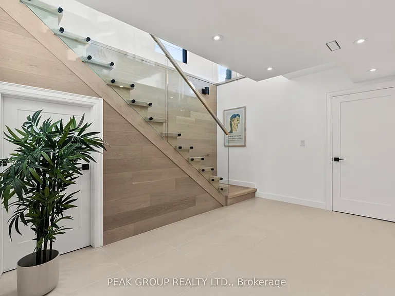 111 Millpond Rd — Photo 36