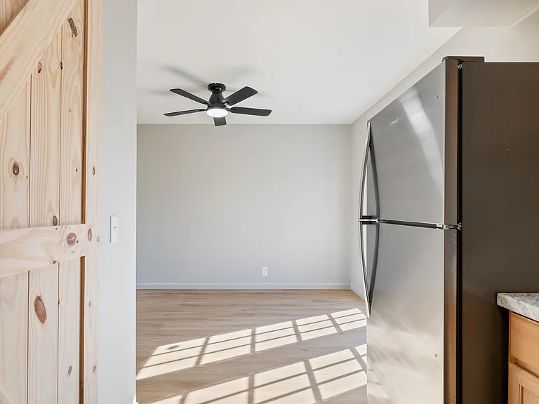 609 McPherson Ct S — Photo 12