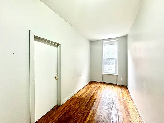 Rented by Pear NYC LLC | media 32