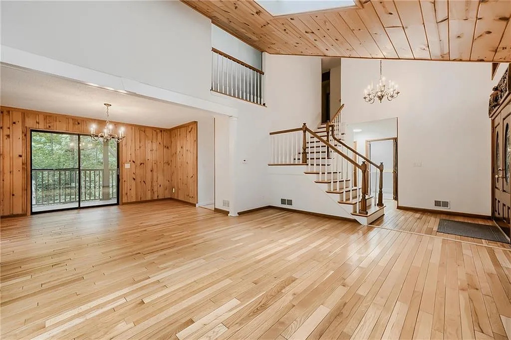 5 bed, 3.5 bath, 4067 sqft, $5,500 — Photo 4