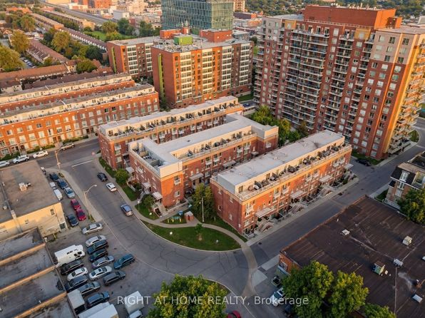 1 Ruttan St #112, Toronto, ON M6P 0A1