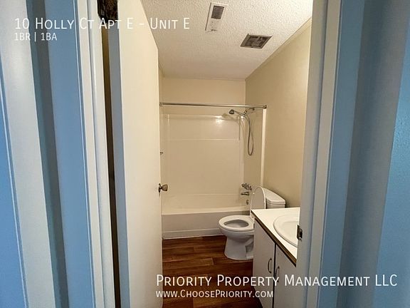 4th image of 10 Holly Ct APT E