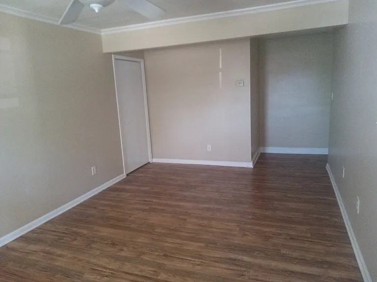 12710 N Saginaw Main House — Photo 16