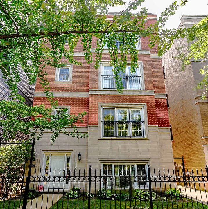 1st image of 2339 W Montrose Ave