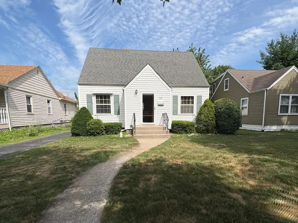 243 N Rensselaer St, Griffith, IN 46319