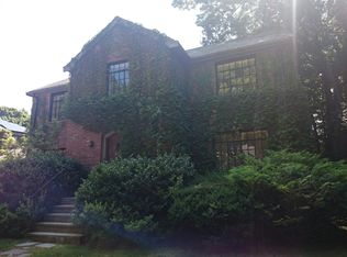 208 Gardner Rd, Brookline, MA 02445