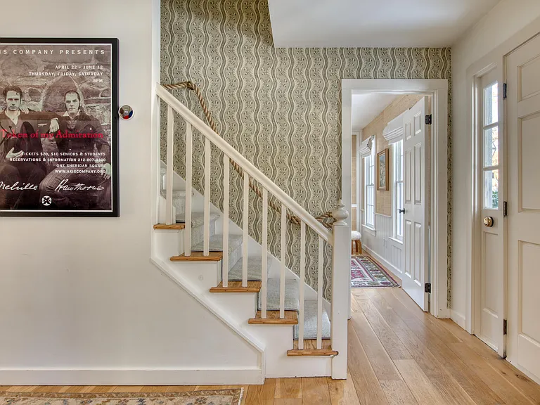 312 Madison St — Photo 2