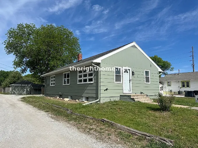 4525 N 70th St