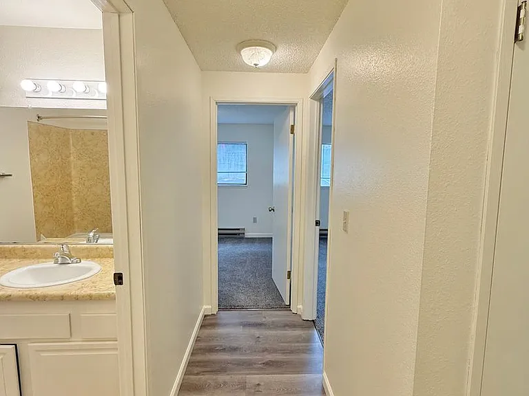#130 HYDE PARK TERRACE — Photo 23