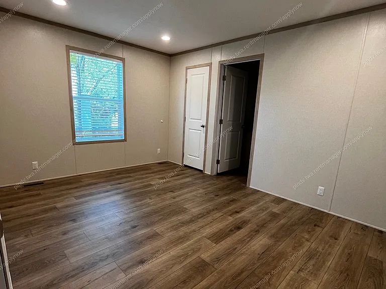 7216 Leaf Cir #123 — Photo 5