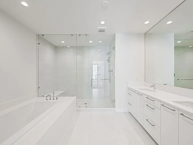 301 1st St S #1704 — Photo 20