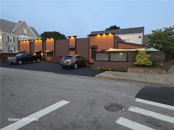 609 Armistice Blvd, Pawtucket, RI 02861