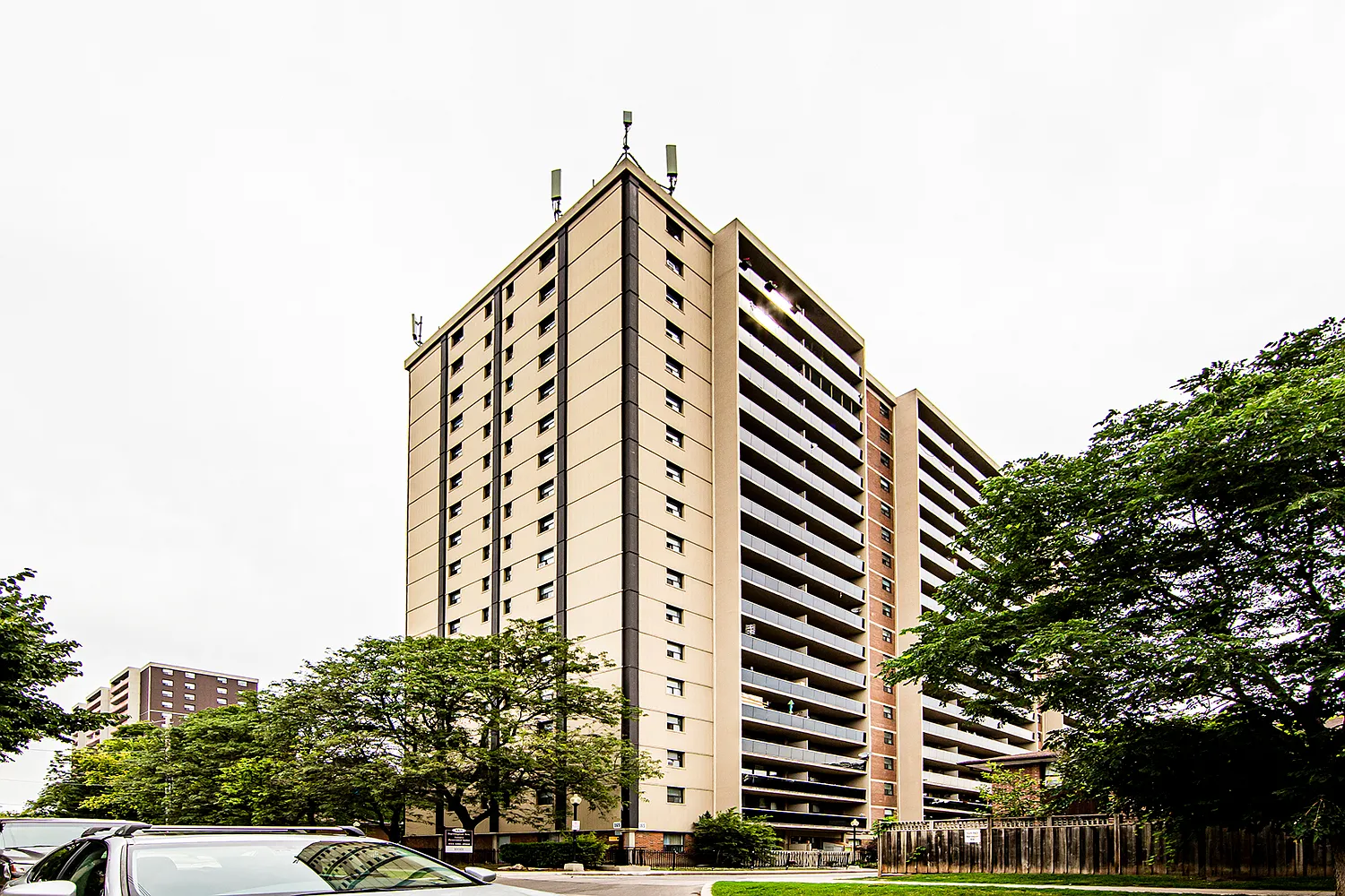 165 Barrington Ave #2-Bedroom photo 1