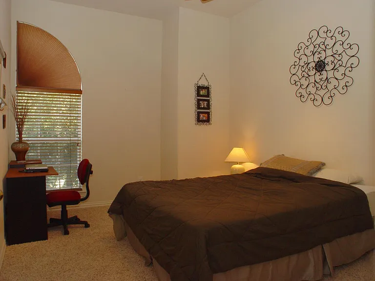 317 Sycamore Dr — Photo 10