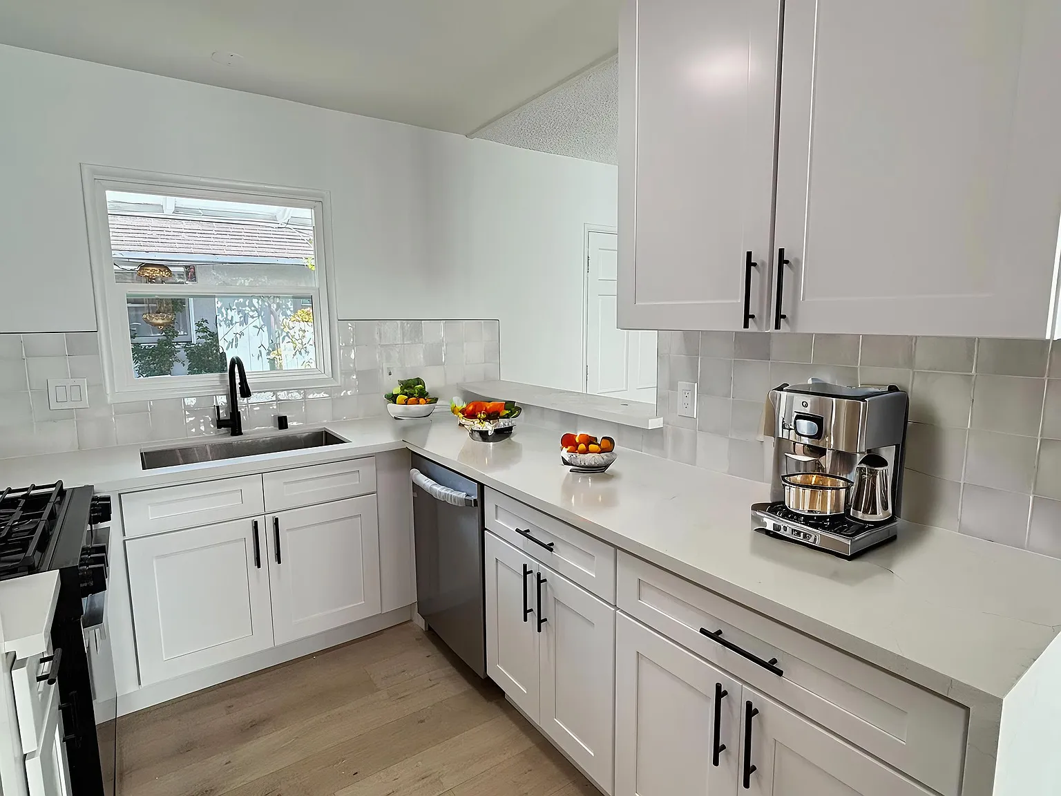 2 bed, $2,695 — Photo 4