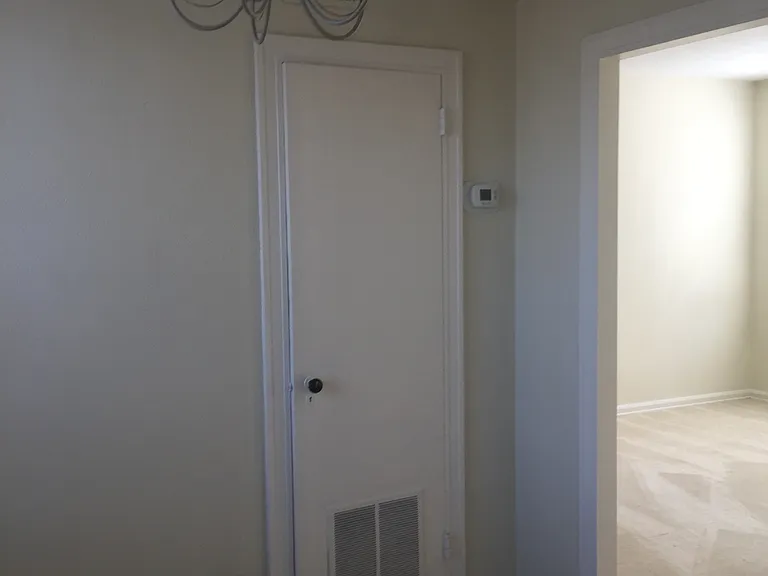 601 Cleveland St #2F — Photo 13