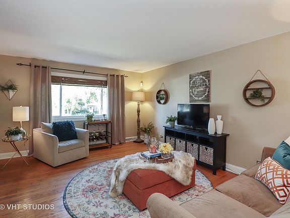 2nd image of 602 S Milwaukee Ave APT F