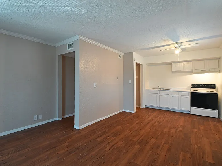 Lila Apartments — Photo 10