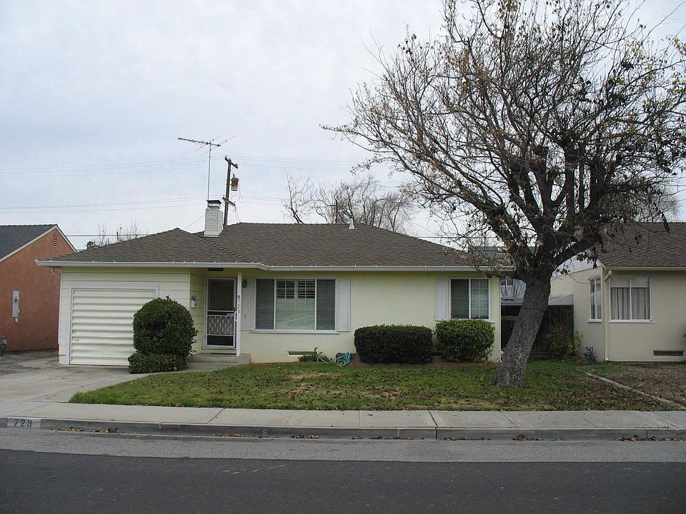 2nd image of 729 Robin Dr