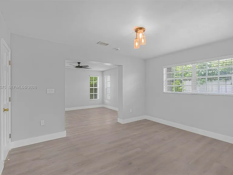 9075 SW 48th Ter — Photo 17