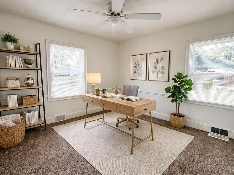1003 Robinhood Ln — Photo 10