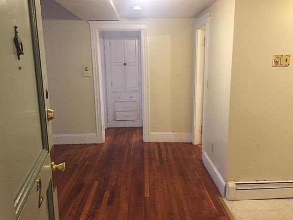 4th image of 183 Chestnut Hill Ave