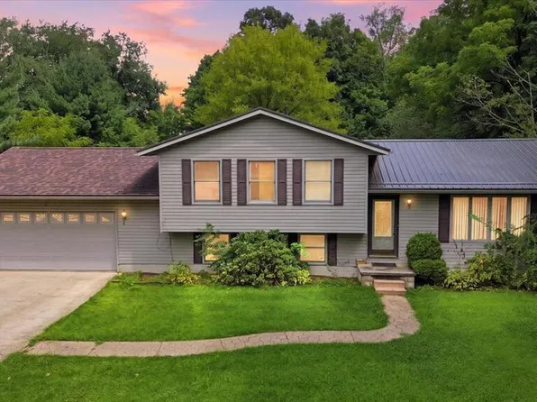 1525 Galaxy Ct, Mansfield, OH 44903