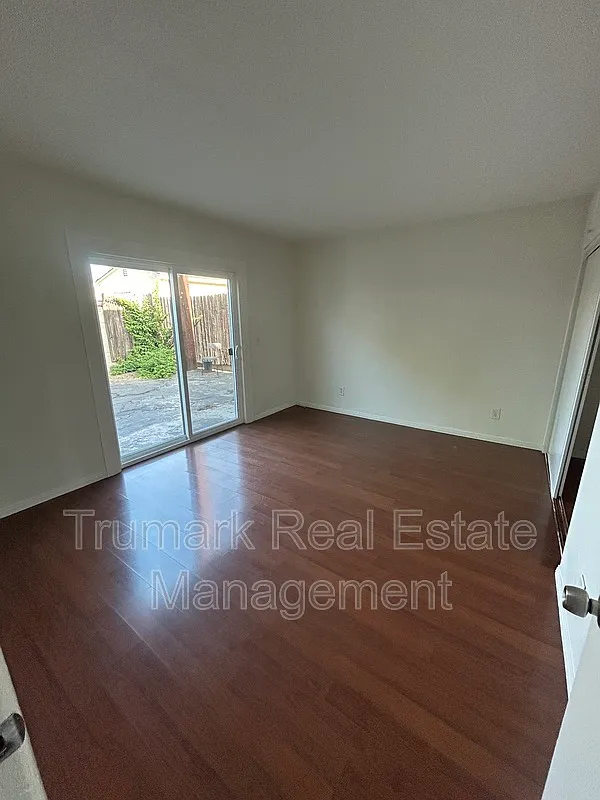 1 bed, 1.0 bath, $1,700 — Photo 3