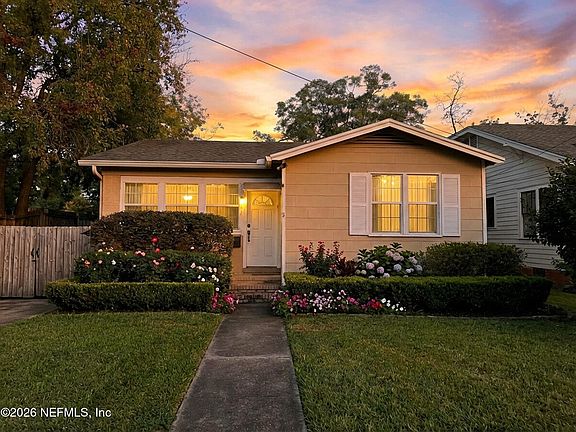 2nd image of 1147 INGLESIDE Avenue