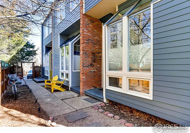 Outdoor entryway