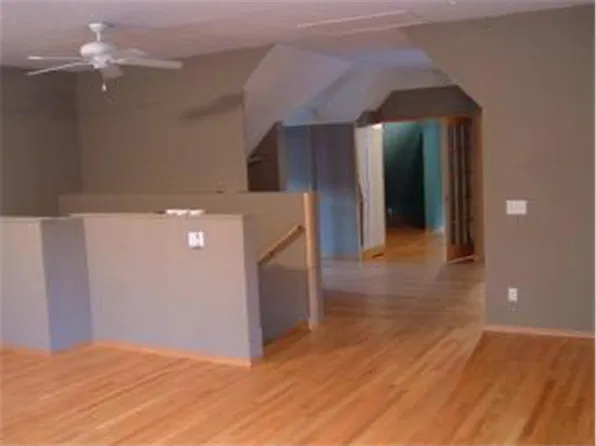 1660 Hewitt Ave, Saint Paul, MN