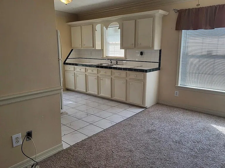 924 Kelley St — Photo 5