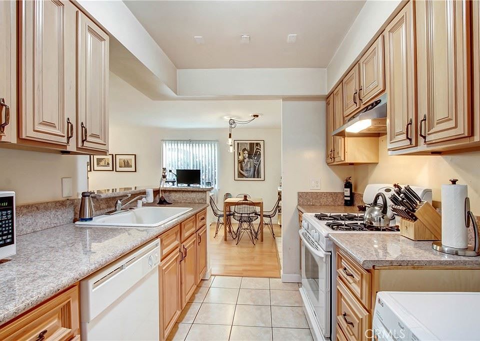 1st image of 1425 W 12th St APT 143