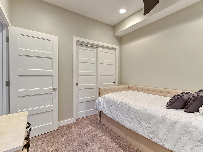 1234 S 10th St — Photo 21