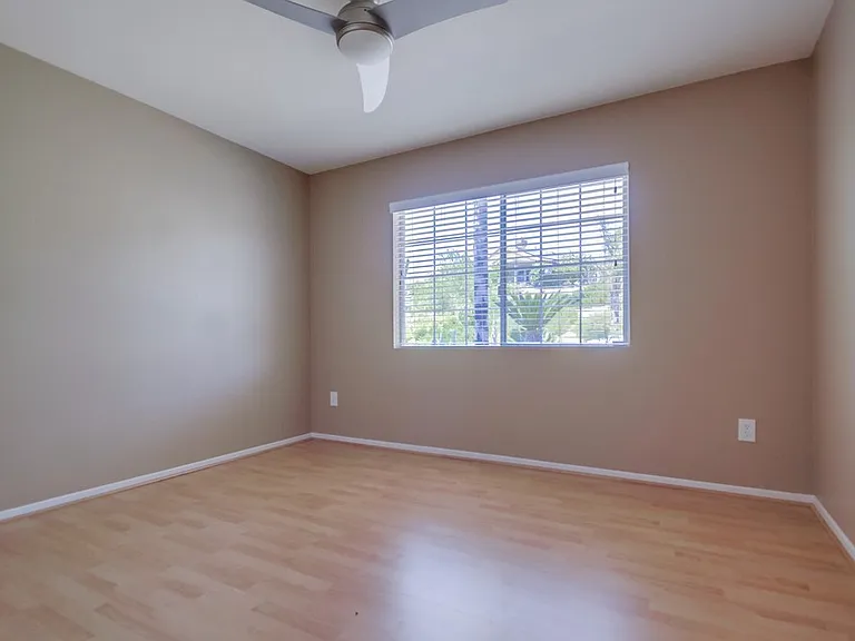 2703 Lobelia Rd — Photo 39