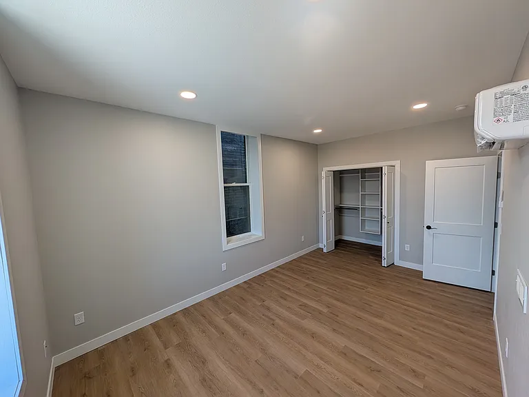 1 N Minnesota St #201 — Photo 15