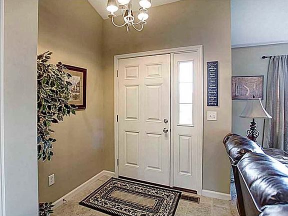 2nd image of 2801 Amberwood Dr